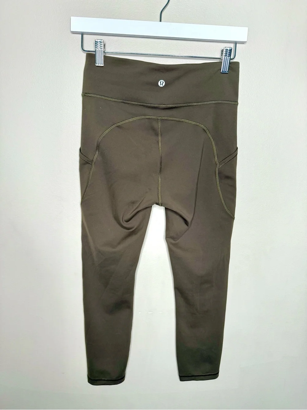 Lululemon Fast & Free Crop Olive Green Leggings Pockets Size 6